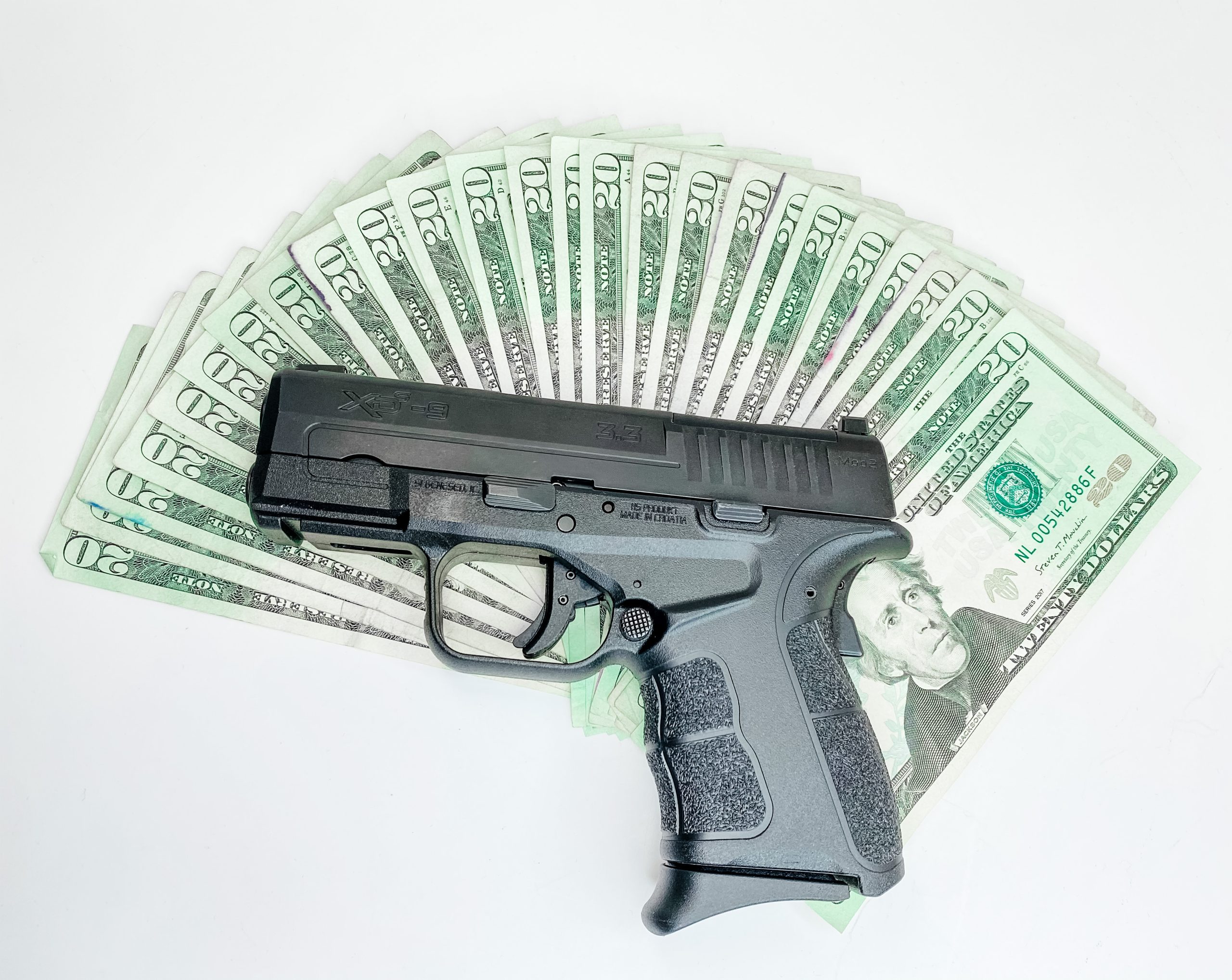 Phoenix Pawn & Guns Pawn Handguns for a 90 day cash loan